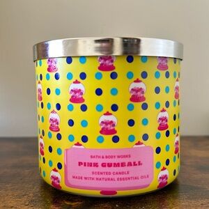Bath and body Works, pink gumball, scented candle!